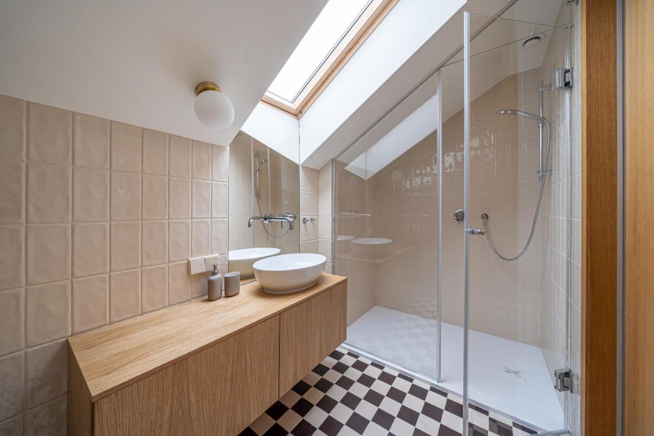 Bright Designer Apartment In City Centre Riga Exterior foto